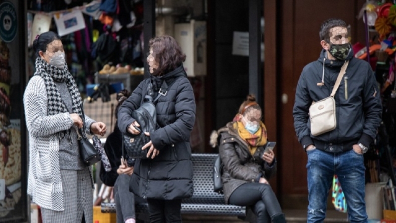 Παραμένουν οι μάσκες στους εσωτερικούς χώρους