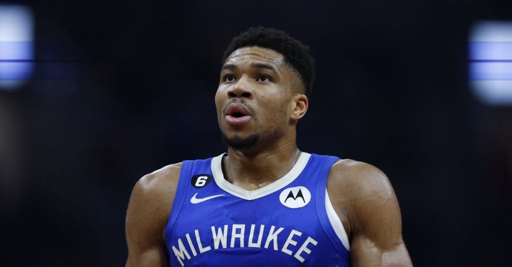 NBA: Ο Γιάννης Αντετοκούνμπο αμφίβολος για το αποψινό ματς με τους Γουίζαρντς