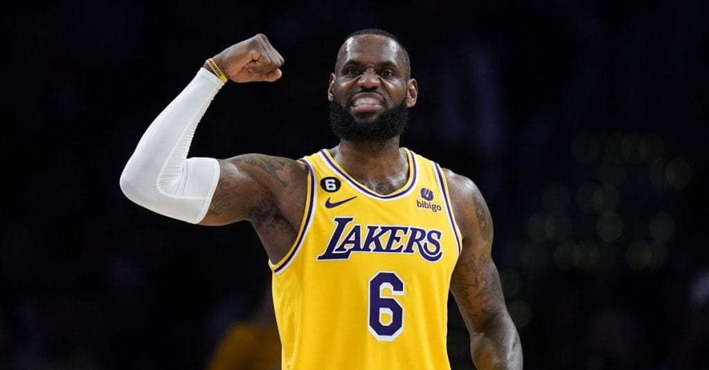 NBA: ΛεΜπρόν Τζέιμς και Ντέιβις οδήγησαν τους Λέικερς σε περίπατο με 120-102 επί των Πέλικανς