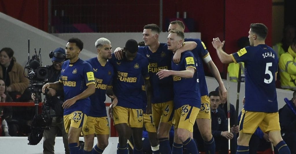 Νότιγχαμ -2: Με ήρωα Ίζακ και ανατροπή στο Σίτι Γκράουντ μένει κοντά στην τετράδα