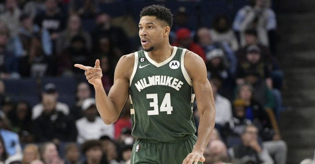 Ο Γιάννης Αντετοκούνμπο πάτησε σε ακόμα μία κορυφή στην ιστορία των Μιλγουόκι Μπακς