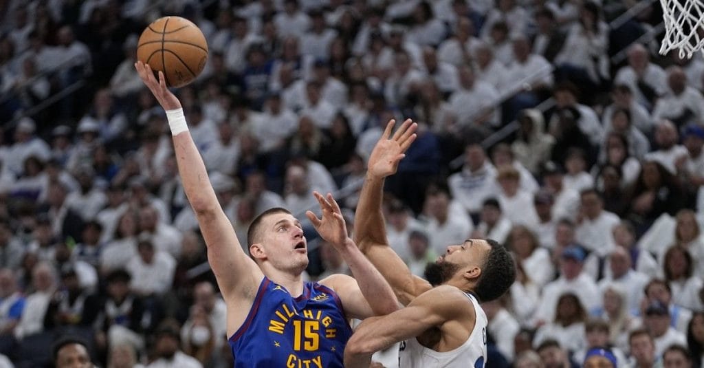 NBA: Παίρνουν σκούπα οι Νάγκετς, άλωσαν με 120-111 την Μινεσότα με “τριπλό” Γιόκιτς και έκαναν το 3-0