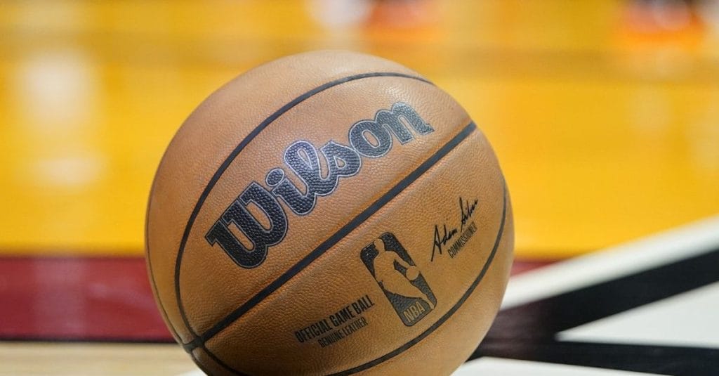 NBA: Σε εφαρμογή ο κανονισμός για το φλόπινγκ και το δεύτερο challenge των προπονητών από τη σεζόν 2023/24