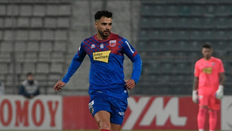 Ο Εσκοβάλ που αποχώρησε από τον Βόλο υπέγραψε στη Βιζέλα