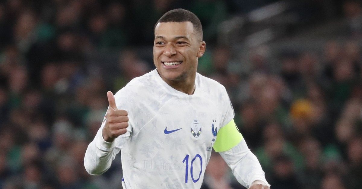 Εμπαπέ: “Η μητέρα μου πάντα με έβαζε να πλένω τα πιάτα”