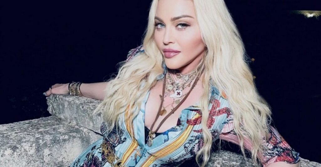 Madonna: Τα παθιασμένα φιλιά με γυναίκα ράπερ, έγιναν viral