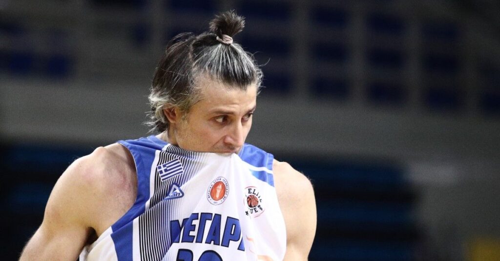 Ο Άκης Καλλινικίδης ολοκλήρωσε μία σπουδαία καριέρα 29 ετών στα παρκέ