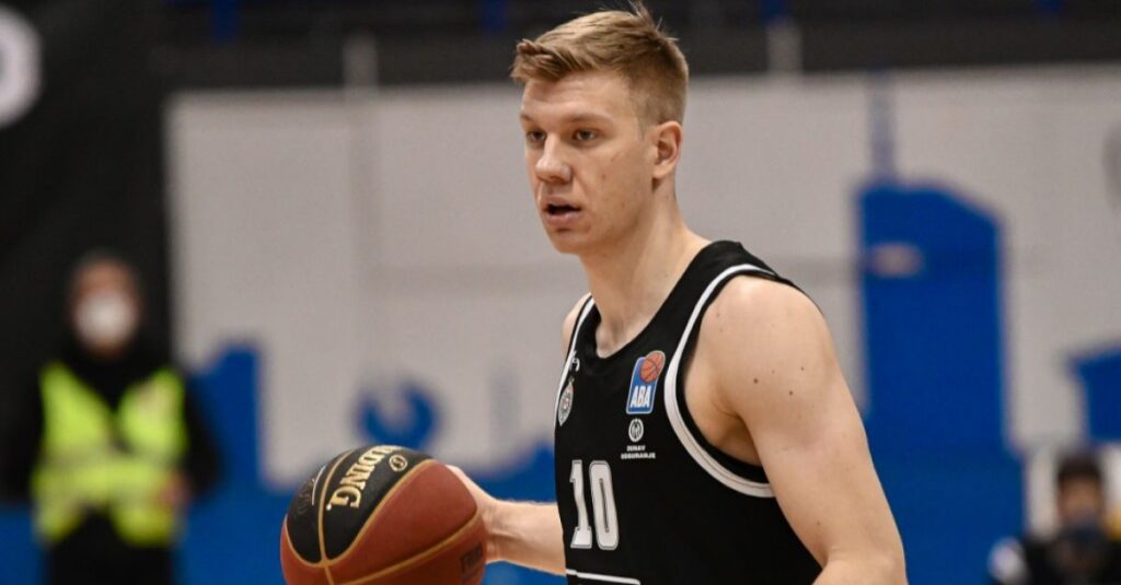 Ελεύθερος από την Παρτίζαν ο Όγκνιεν Γιάραμαζ