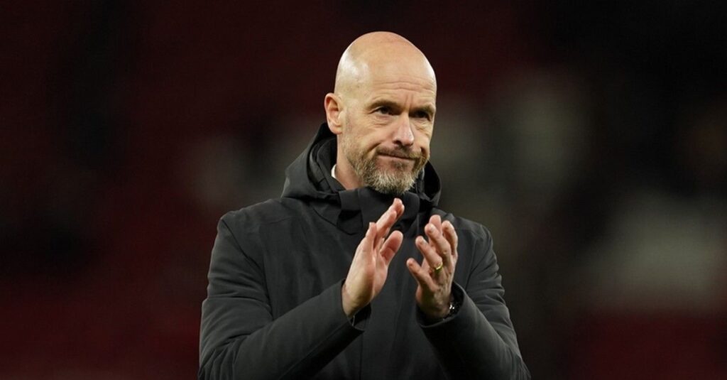 Τεν Χαχ: “Θα κάνουμε τη σεζόν επιτυχημένη, δεν αγχώνομαι για το μέλλον μου”