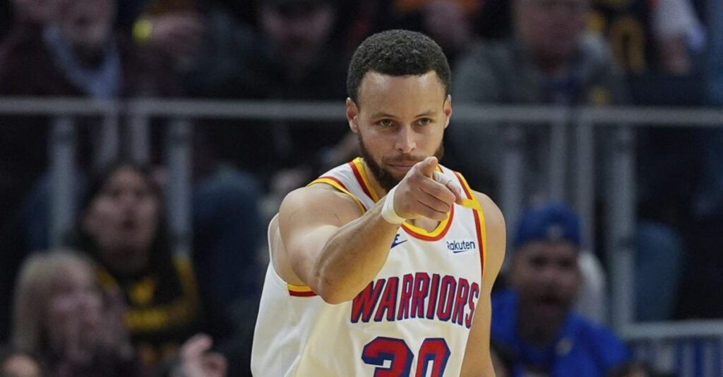 NBA: Μαγικός Κάρι, διέλυσε με 30αρα τους Σίξερς, άνετη νίκη με 139-105 των Γουόριορς
