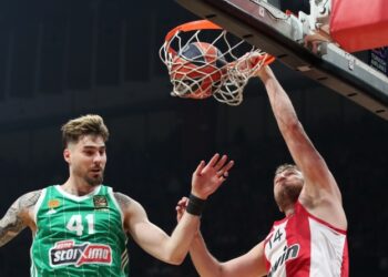 Ολυμπιακός, Παναθηναϊκός: Το ένα μας ξινίζει, το άλλο μας «βρωμάει» και οι ομάδες μας πάνε για τελικό!