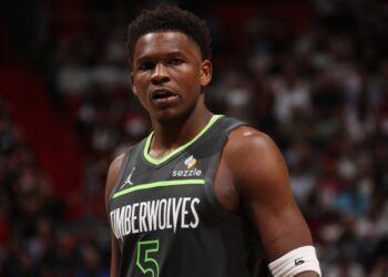 Σίξερς -114: Ο Έντουαρντς… μίλησε στο τέλος (vid)