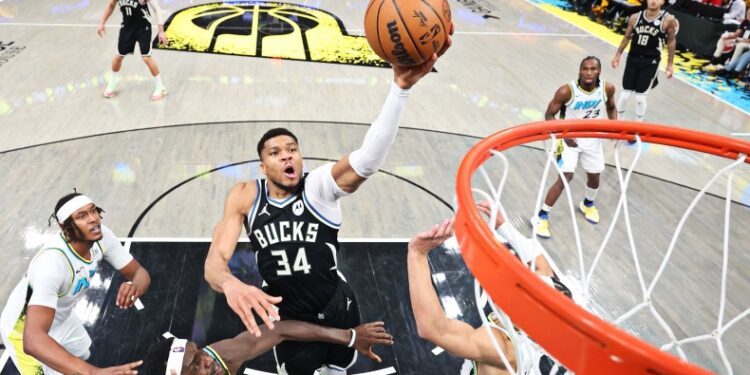 Πέισερς -115: Αντετοκούνμπο και Πόρτις «πάλευαν» χωρίς βοήθεια (vid)