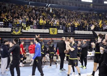 ΑΕΚ: Κατέληξε στη «Sunel Arena» για τον πρώτο τελικό με την Αλκαλόιντ στο EHF European Cup