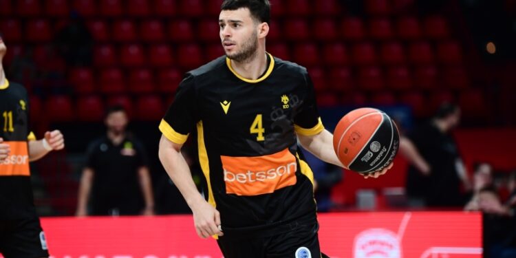 ΑΕΚ: Νοκ άουτ ο Καράμπελας