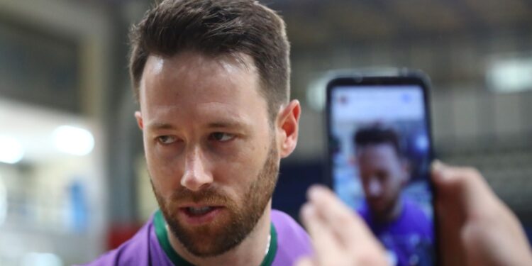 Καλινόσκι: «Δεν έχουν πολλοί τη δυνατότητα να βιώσουν τους φιλάθλους της ΑΕΚ, είναι τρελοί»