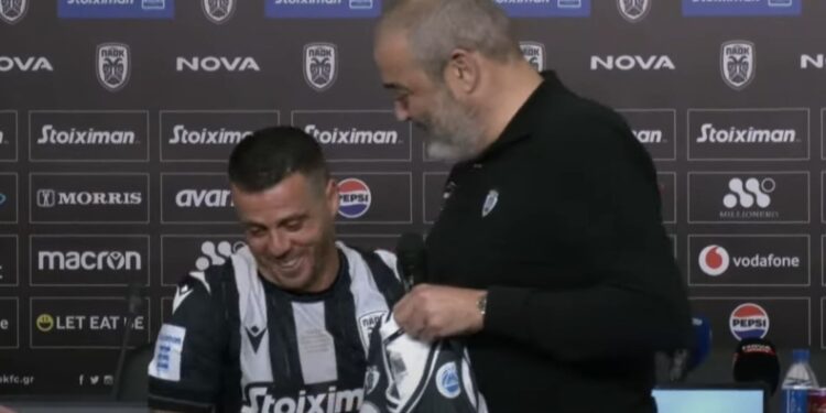 ΠΑΟΚ: Η αγκαλιά του Χατζόπουλου στον Βιεϊρίνια
