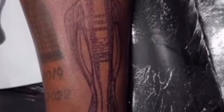 Ολυμπιακός: Το νέο τατουάζ του Ροντινέι με το φετινό Πρωτάθλημα (vid)