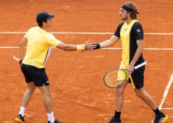 Oι Στέφανος και Πέτρος Τσιτσιπάς στο διπλό στο Roland Garros