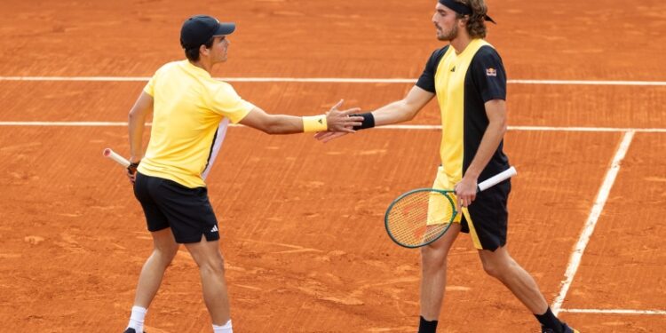 Oι Στέφανος και Πέτρος Τσιτσιπάς στο διπλό στο Roland Garros