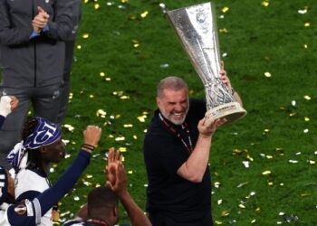 Τότεναμ: Η αποθεωτική ανάρτηση για τον τροπαιούχο Ποστέκογλου