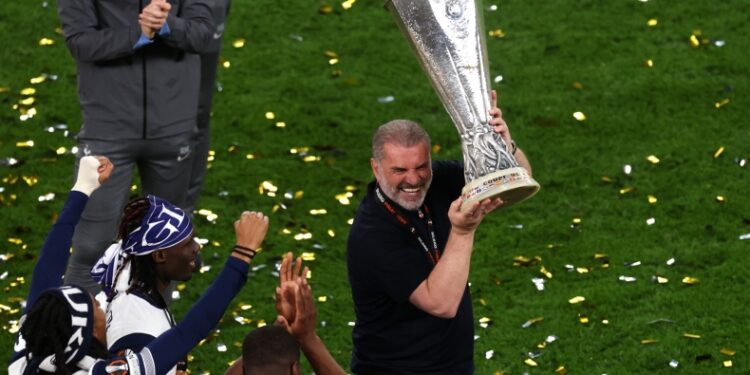 Τότεναμ: Η αποθεωτική ανάρτηση για τον τροπαιούχο Ποστέκογλου