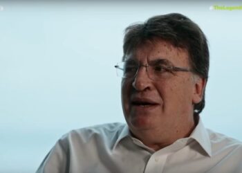 Θεοδωρίδης για τον τελικό των Νέων του Ολυμπιακού: «Ήρθε η γυναίκα μου και τα παιδιά μου και μου είπαν μπορούμε να φωνάζουμε» (vid)