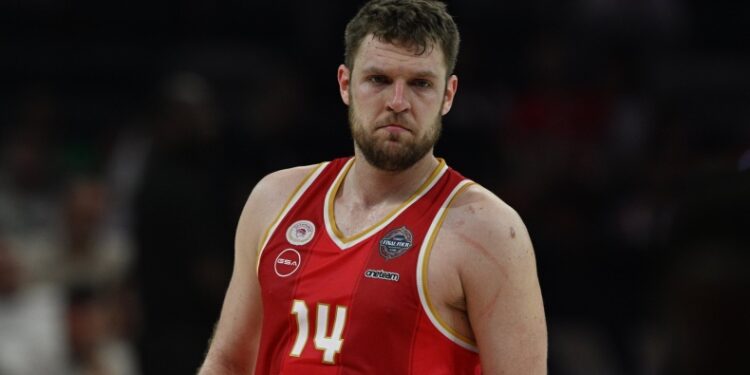 Final Four 2025, Ολυμπιακός: Άνοιξε ξανά τον λογαριασμό του στο Instagram ο Βεζένκοβ