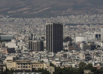 Ο Πύργος των Αθηνών άλλαξε το νόμο για το ύψος των κτιρίων: «Αδελφάκι» ουρανοξύστη στο Μανχάταν (vids)