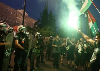 «Λευτεριά στην Παλαιστίνη»: Χιλιάδες κόσμου στην Αθήνα και σε όλη την Ελλάδα διαδήλωσαν κατά της γενοκτονίας στη Γάζα