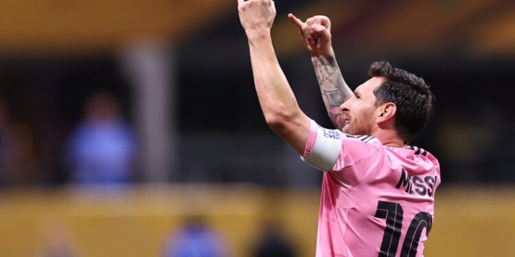 Ίντερ Μαϊάμι-1: Ανατροπή με «μαγικό» άγγιγμα Μέσι και… αγκαλιά με τους «16»