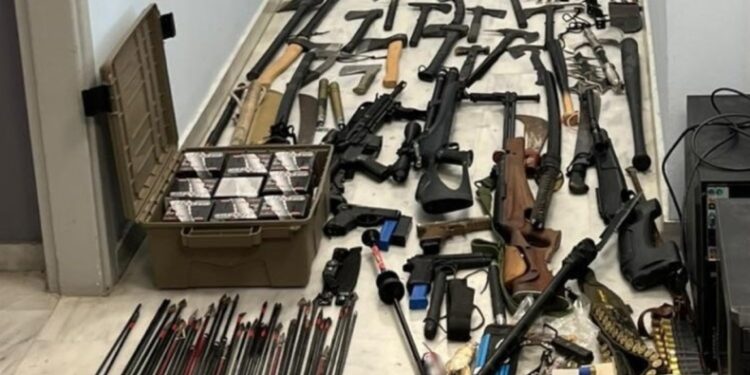 Το «ελληνικό FBI» εξάρθρωσε 18 εγκληματικές οργανώσεις: Πάνω από 90 συλλήψεις και μεγάλες κατασχέσεις ναρκωτικών