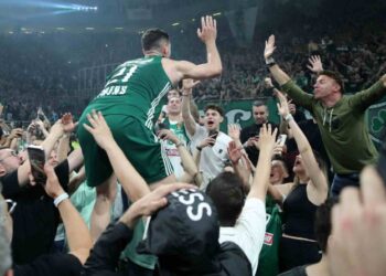 Θύρα 13 για Παπαπέτρου: «Έβαλες πλάτη στα δύσκολα, θα είσαι πάντα ένας από εμάς»