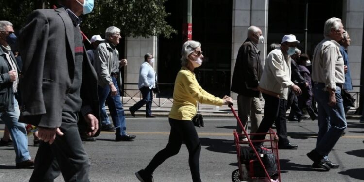 Επίδομα 250 ευρώ για συνταξιούχους στις 10 Ιουλίου: Ποιοι το δικαιούνται και ποιοι εξαιρούνται