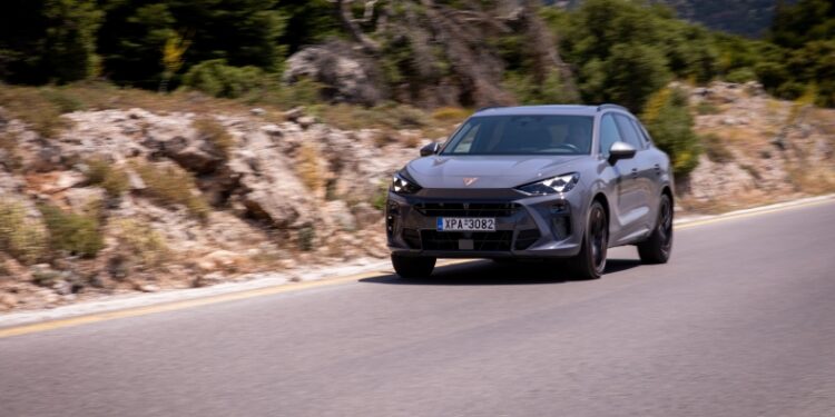 Test drive: Οδηγήσαμε το SUV με τη σπορ ψυχή CUPRA Terramar 2.0 TSI 265hp VZ 4DRIVE