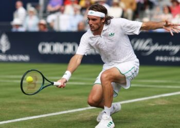 Τσιτσιπάς: Τον περιμένει ο Μαναρινό στον δεύτερο γύρο του Wimbledon