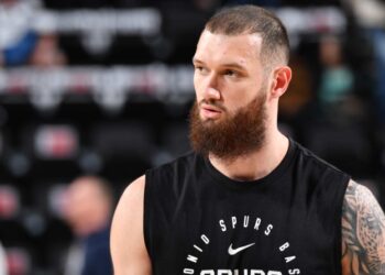 NBA, Μαμουκελασβίλι: Συμφώνησε για δύο χρόνια με τους Ράπτορς