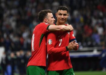 Ρονάλντο: Ασπίδα προστασίας από την αδερφή του στην κριτική για Ζότα