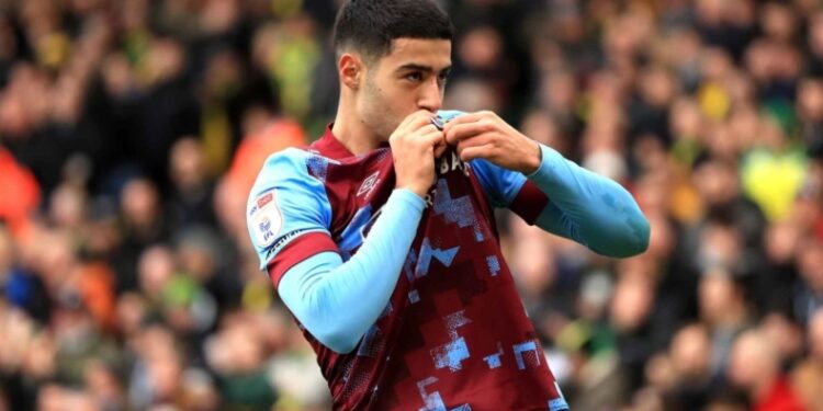 Ζαρουρί, Παναθηναϊκός: «Τον θέλουν και οι Νόριτς, Κόβεντρι, Εσπανιόλ»