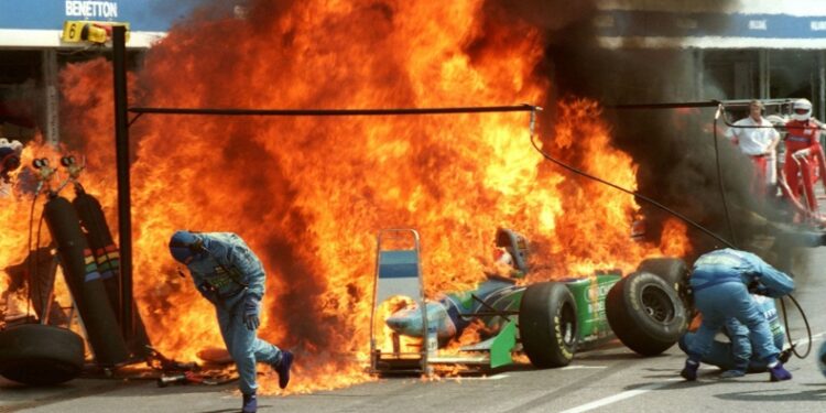 Σαν Σήμερα: Η μέρα που ο Γιος Φερστάπεν πήρε φωτιά (vid)