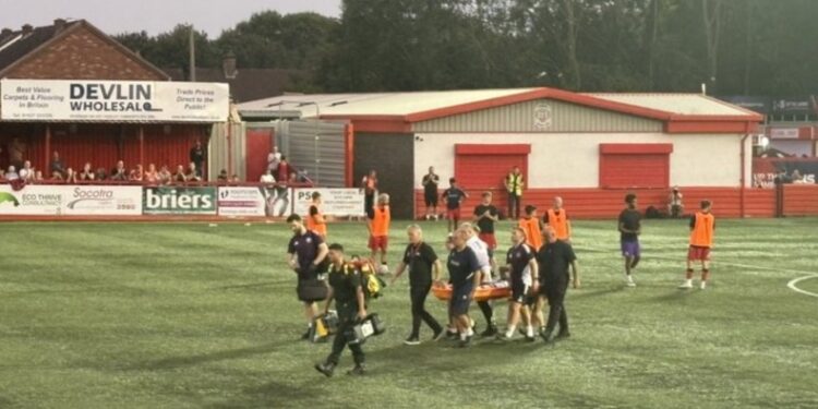 Μάντσεστερ Γιουνάιτεντ: Παίκτης της U21 κατέρρευσε σε αγώνα Κυπέλλου (vid)