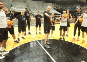 Ζντοβτς: «Υπάρχει πίεση αλλά εμείς πρέπει να την κάνουμε δημιουργική»