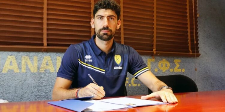 Παναιτωλικός, μεταγραφές: Επίσημα «κιτρινομπλέ» ο Μπουχαλάκης