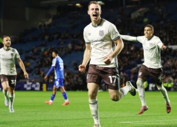 League Cup: Η Γκρίμσμπι έδωσε συνέχεια στο όνειρο, προκρίσεις για Μρπέντφορντ και Πάλας