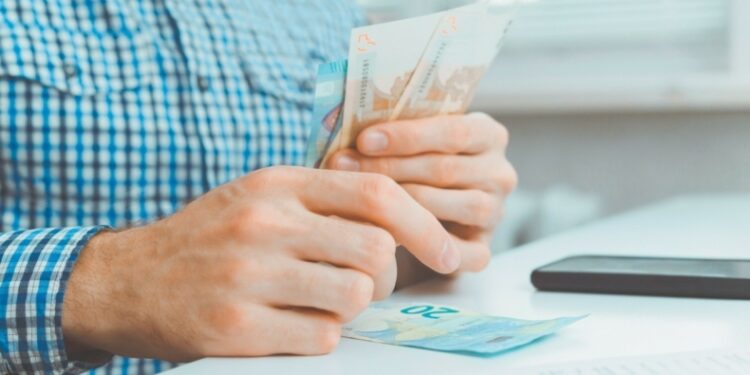 Συντάξεις Νοεμβρίου: Χιλιάδες συνταξιούχοι θα λάβουν διπλή πληρωμή