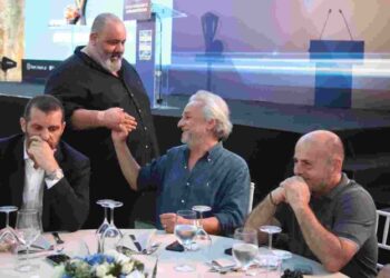 Γιάννης Αλαφούζος: Η αντίδραση του Καραπαπά