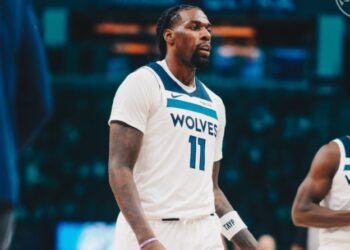 Εύκολα οι Τίμπεργουλβς τους Μάβερικς, ζορίστηκαν οι Ράπτορς κόντρα στους Χόρνετς