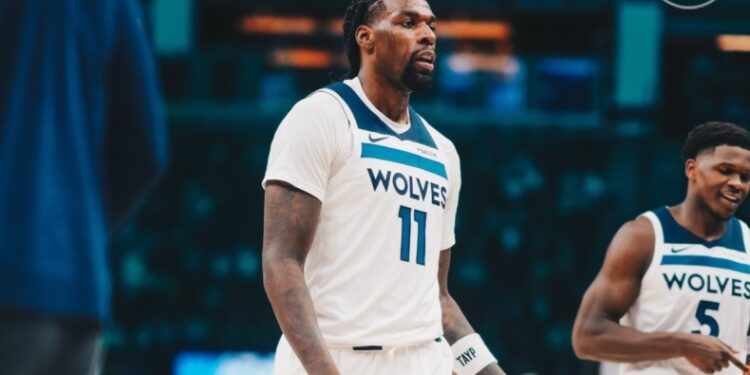 Εύκολα οι Τίμπεργουλβς τους Μάβερικς, ζορίστηκαν οι Ράπτορς κόντρα στους Χόρνετς