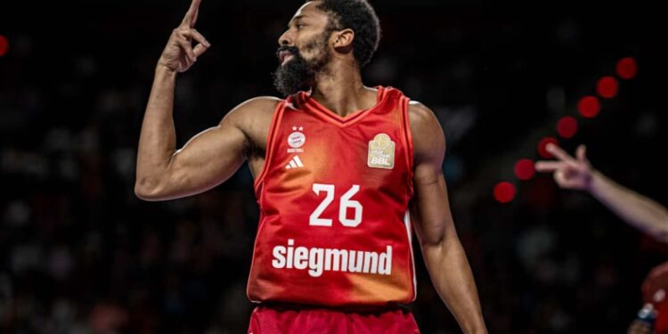 Ουλμ -81: «Καθάρισε» ο σούπερ Ντινγουίντι στην παράταση