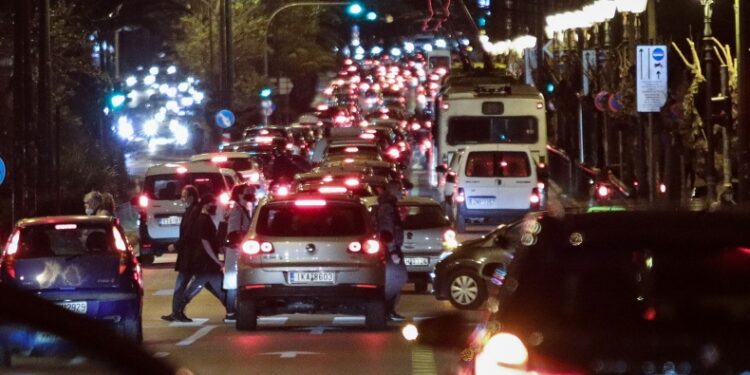 Kυκλοφοριακές ρυθμίσεις σε κεντρικούς άξονες για 25 και 26/11